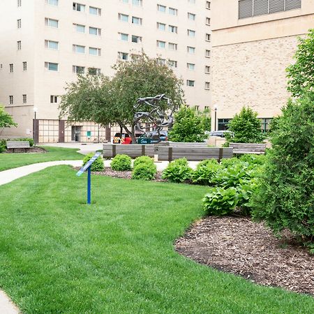 Days Inn By Wyndham Rochester Downtown Extérieur photo